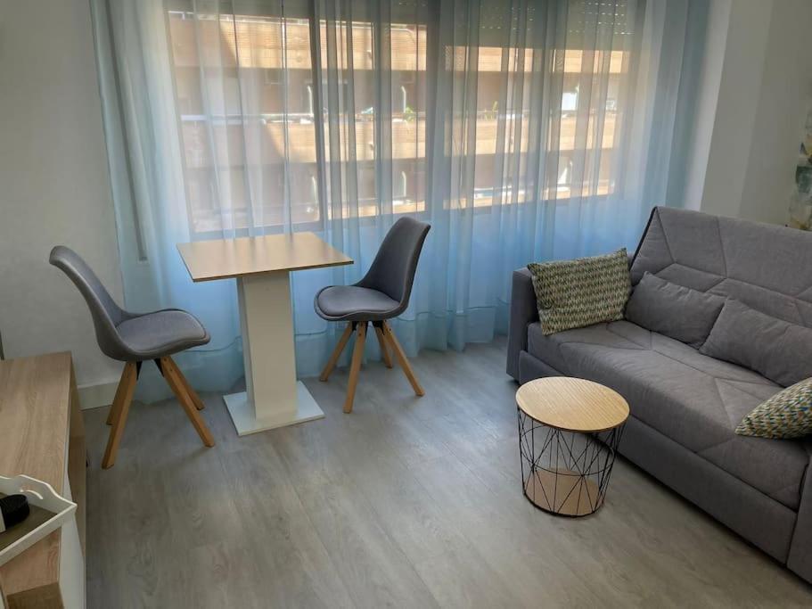 Oasis Plus Sevilla Exterior foto